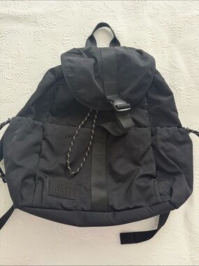 Beis Backpack